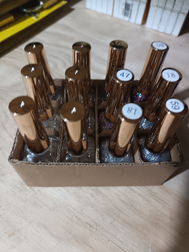 [MU1001] Esmalte lishan variedad 12 u